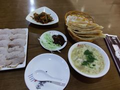-李连贵熏肉大饼(中街盛京龙城店)