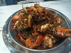 -凤凰路何眼镜香辣蟹(花果园店)