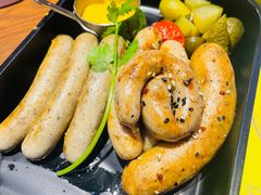 -SPACELAB失重餐厅(世纪汇店)