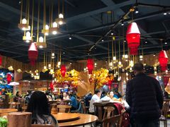 -老滇山寨•云南特色菜•地方菜•民族风情歌舞表演(金碧店)