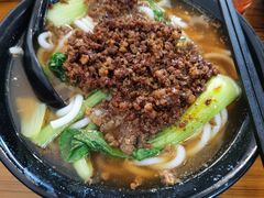 -丽虹云南过桥米线(兴工街店)