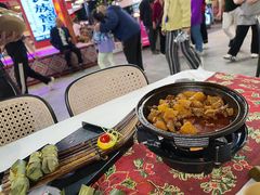 -刘姐啤酒鱼民族演艺餐厅(西街总店)