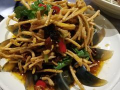 -巴厘龙虾·榜首油焖大虾(音乐学院·沿江酒馆店)