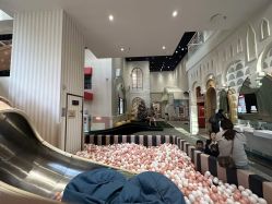 -奈尔宝·儿童乐园·亲子餐厅(华采天地店)