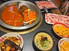 麻辣番茄鸳鸯锅-沸炉重庆老火锅(军事博物馆店)