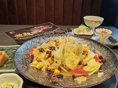 -铭牛烧肉·和牛海鲜自助(高新月牙湖店)