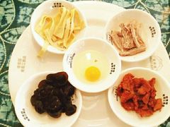 -桥香园云南过桥米线(金马碧鸡店)