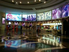 -SFC上影影城(南京新城市广场店)