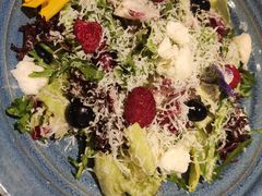 莓果水牛奶芝士沙拉-卡朋厨房(289艺术园区店)