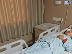 -上海大学附属上海和平眼科医院