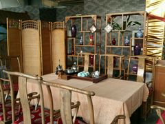 -红栌温泉山庄生态美食餐厅