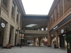 -王府井奥莱临潼小镇(临潼店)