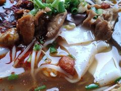 -渝之汇牛肉豌杂面
