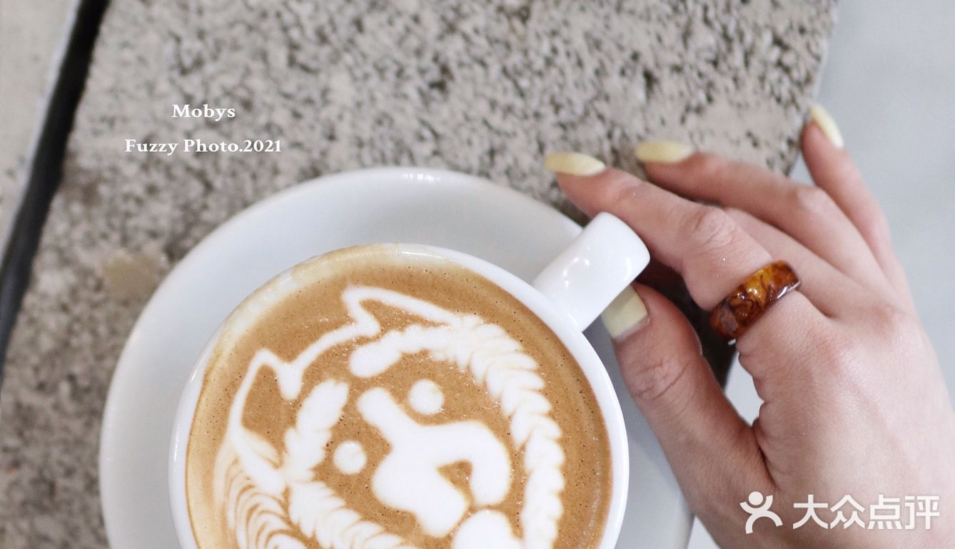 🧡MOBYS|初春,雨季的山茶花拿铁。