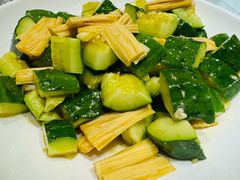 -鑫巴蜀小镇 · 水煮鱼专研店(玉桥店)