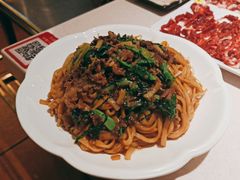 招牌湿炒牛河-潮泰牛肉火锅 · 创于1992年(车公庙店)