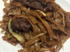 干炒牛河-稻香酒家·34年老字号·港式粤菜(汉街店)