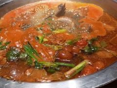 -野山舂·贵州现舂酸汤火锅(鸿通城店)