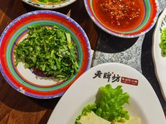 -老牌坊云南鱼豆花火锅(哈西万达店)