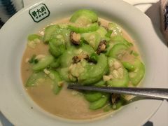 鲜丝瓜焖鲍鱼仔-费大厨辣椒炒肉(高铁吾悦广场店)
