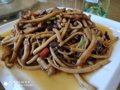 -宏达饭庄