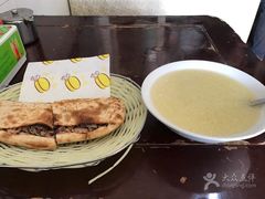 -宝光熏肉鞋底火烧(新街口店)