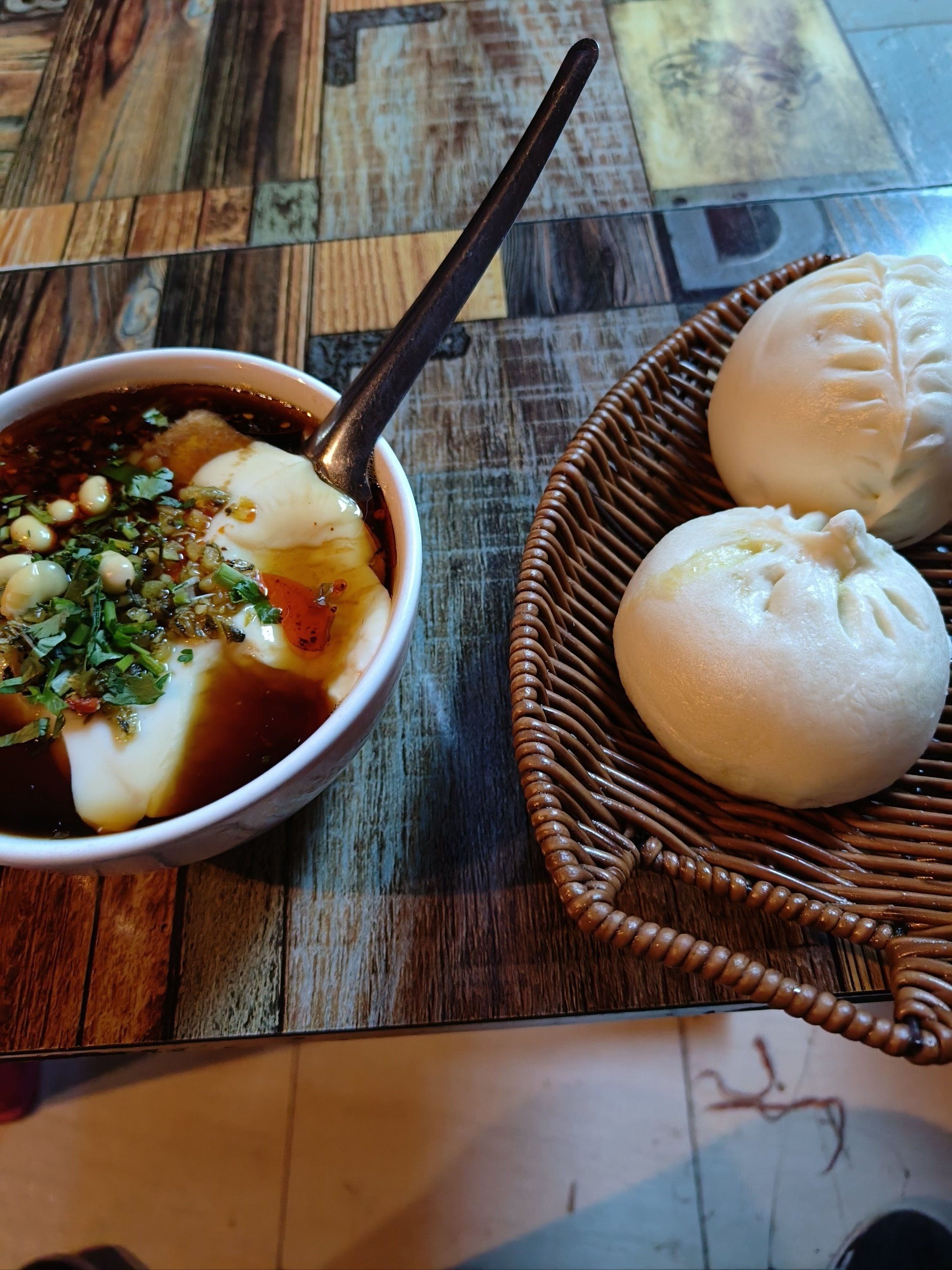 凌晨五点半的包子和豆腐脑