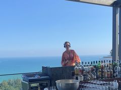 -瑰丽酒店·海吧·天际下午茶·现场DJ·天台酒吧