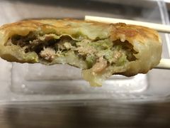 猪肉芹菜馅饼-杨妈妈粥店(华山路店)