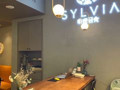 -POKEE VIA&Brunch·维娅(重庆来福士店)