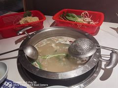 -马家斑.鲜鱼火锅(松湖万科店)