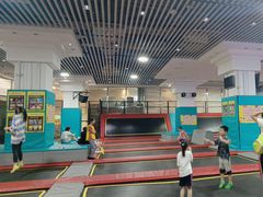 -嗨马乐动室内潮玩运动·团建·轰趴·桌游(南丰汇店)