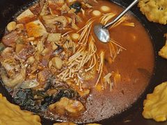 -鲁员外地锅鸡地锅鱼(古墩路店)
