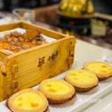 轻轻一碰就碎了，一看就是刚出锅的，味道很棒