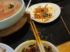 -一斗火锅·招财羊毛肚(北温泉九号店)