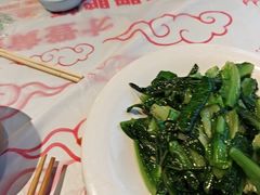 -肥肥虾庄·金牌油焖大虾(杨园滨江时代walk店)