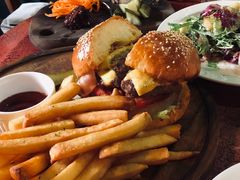 -羽深肉铺 Steak & Wine