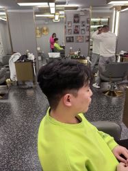-即型男士理发工作室