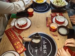 -山城外·非遗酸菜鱼(蜀都万达店)