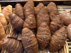 咖啡海盐可颂-JUST HOT佳禾欧包(大学城店)