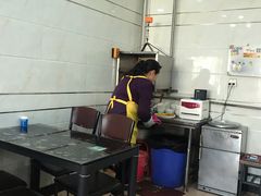 -芳芳餐厅(白沙路店)