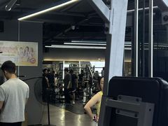 -超鹿运动(五四路恒力城店)