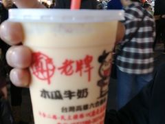 -六合夜市