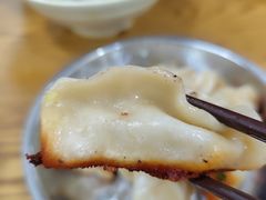 -黄阿姨锅贴大王(万航渡路店)