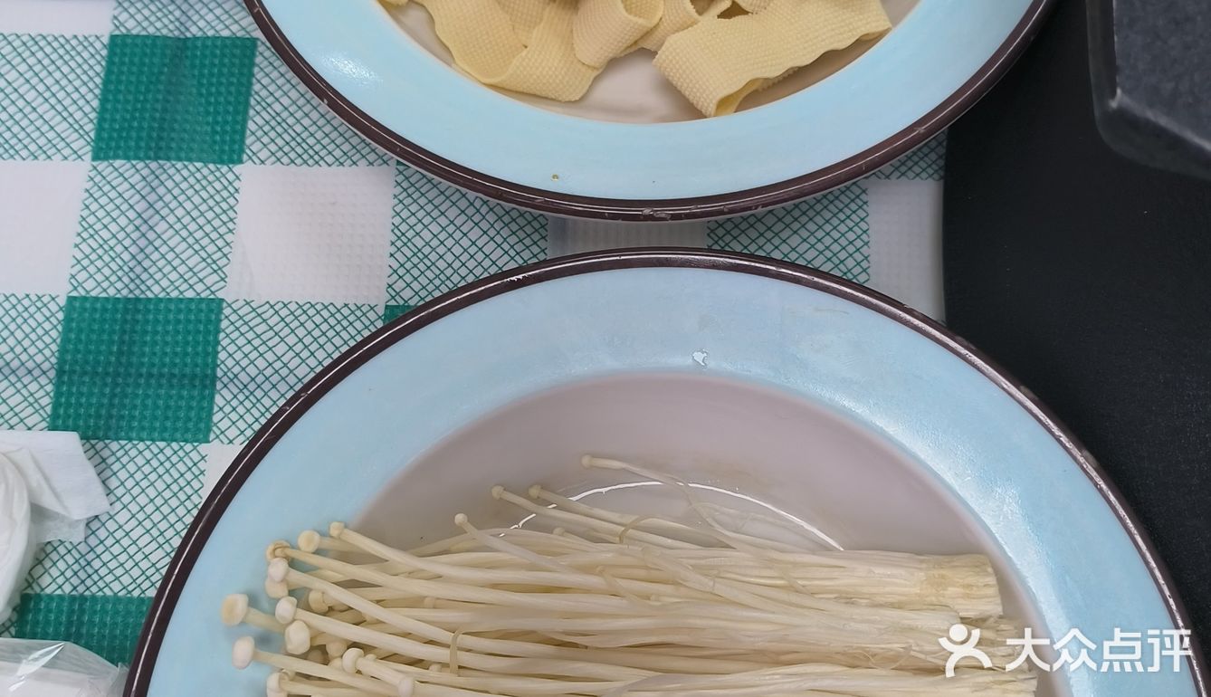 刚发现一家宝藏美食店