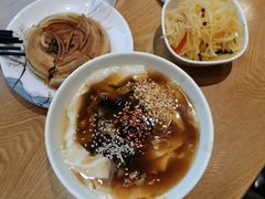 -三好食堂(煎饺·馄饨·肉饼米线·盛世广场店)