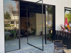 门面-J Create城市露营咖啡·简餐·宠物(上海动物园店)