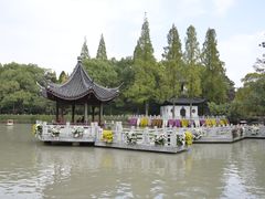 -汇龙潭