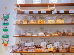 零售区-雀食面包店(钟楼店)