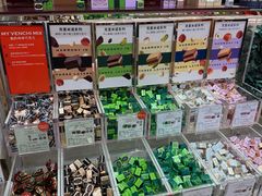 -VENCHI 闻绮(上海佛罗伦萨小镇店)
